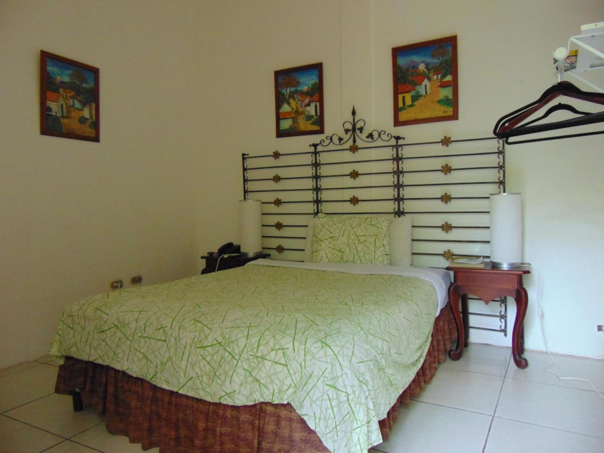 Managua Hills Hotel Exterior photo