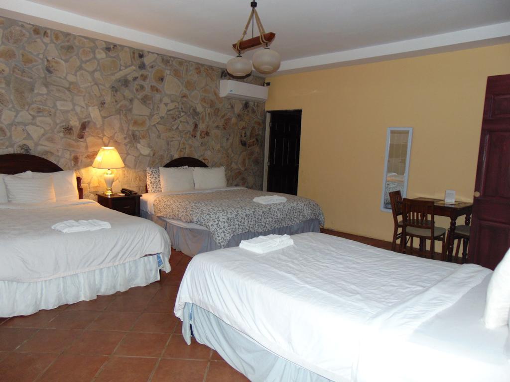 Managua Hills Hotel Exterior photo