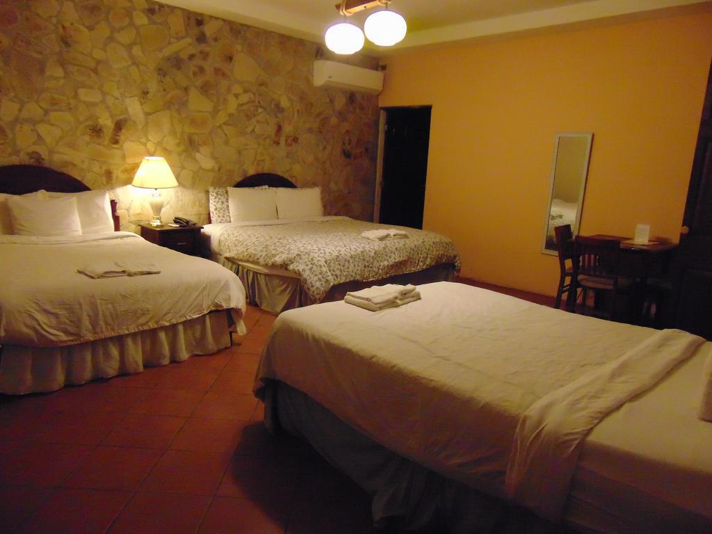 Managua Hills Hotel Exterior photo